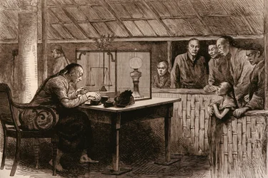 Der Opiumhandel: Chinesen verkaufen Opium, aus 